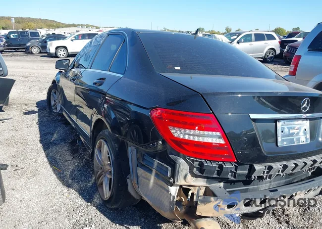 WDDGF4HB2DR266458: 43521559