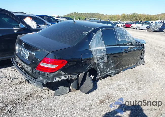 WDDGF4HB2DR266458: 43521559