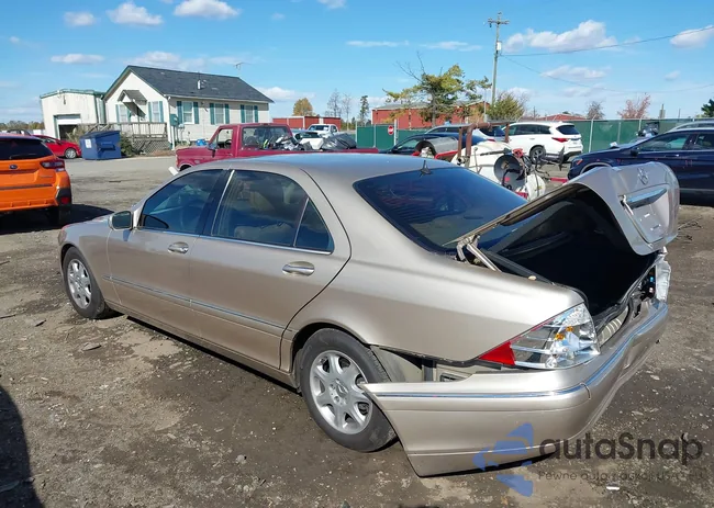 WDBNG75J6YA135225: 43521644