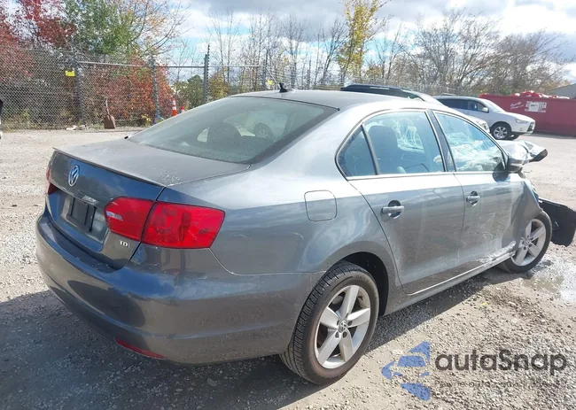 3VWLL7AJ1CM006036: 43521717