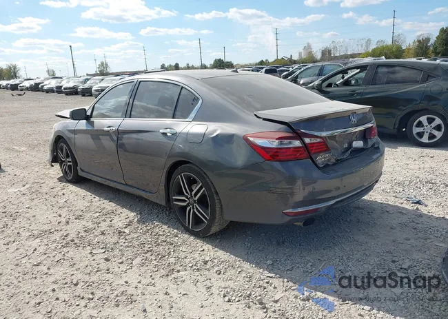 1HGCR3F97GA018947: 43521949