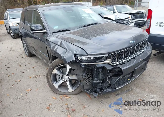 1C4RJYB65PC588992: 43522478