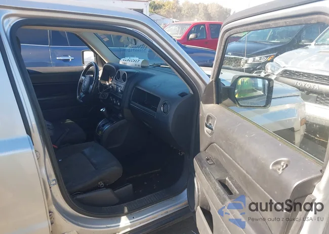 1C4NJPFA4CD613621: 43522972