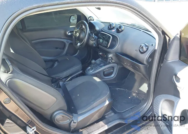 WMEFJ5DA0GK052199: 43522100