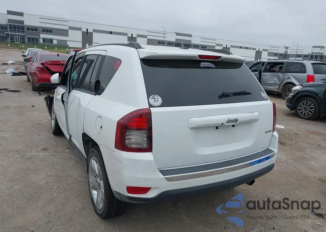 1C4NJCCB4FD274465: 43522106