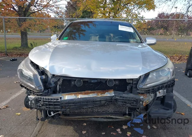 1HGCR2F84DA044211: 43523561