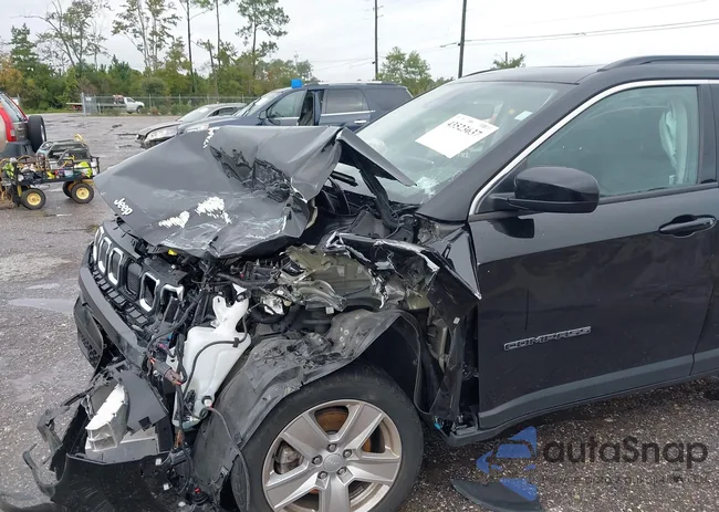 3C4NJDBB1NT228740: 43523637