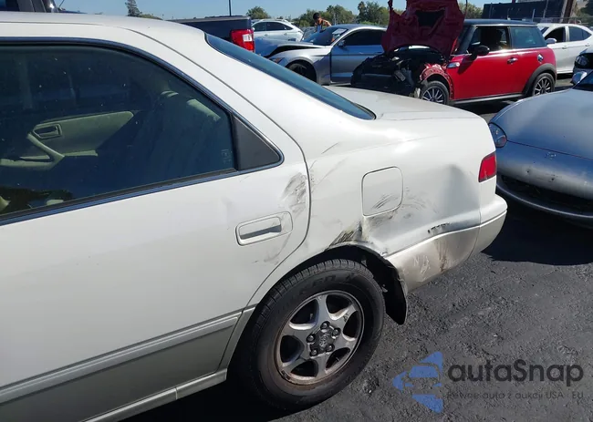 JT2BG28K4X0364723: 43523736