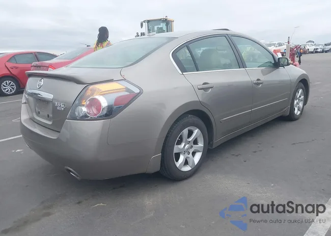 1N4BL21E18C114966: 43523885