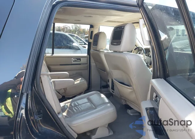 1FMJU2A57EEF40174: 43523904