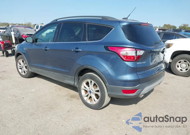 1FMCU0GD9JUC77276: 43523052