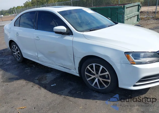 3VWDB7AJ2HM351218: 43523308