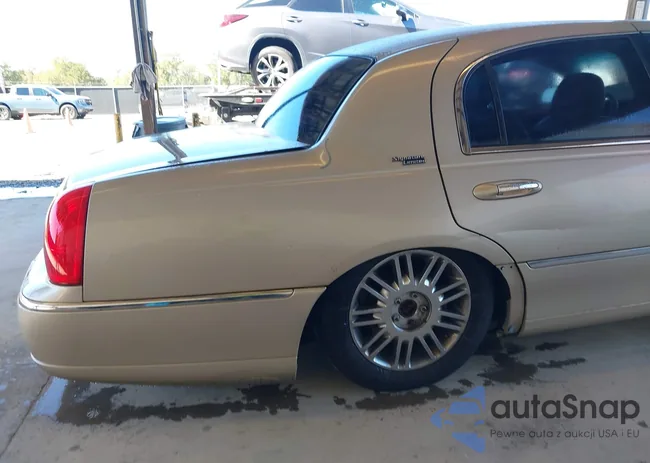 2LNHM82V98X643213: 43524481