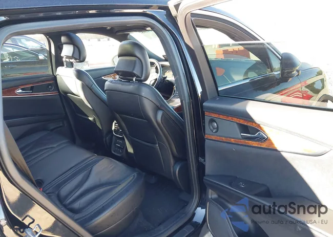 2LMPJ8LP7JBL14053: 43524268