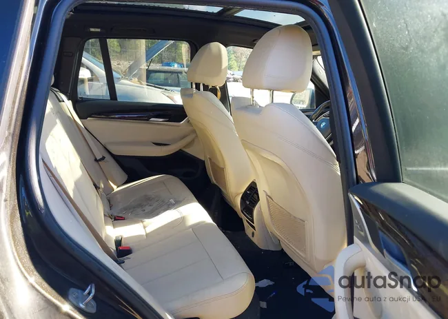 5UXTR9C5XKLE15196: 43525512