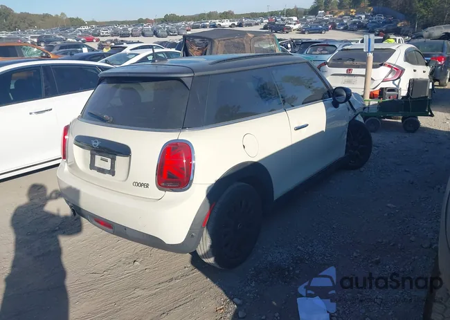 WMWXR3C06L2L38395: 43525741