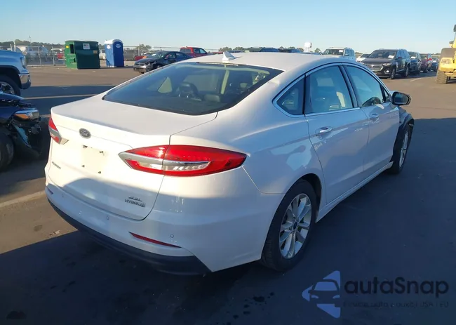 3FA6P0MU8KR118261: 43525988