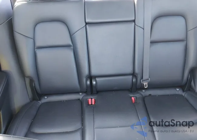 5YJYGDEE4MF098046: 43525233