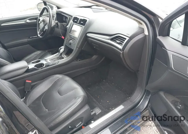 3FA6P0D99DR103363: 43525261