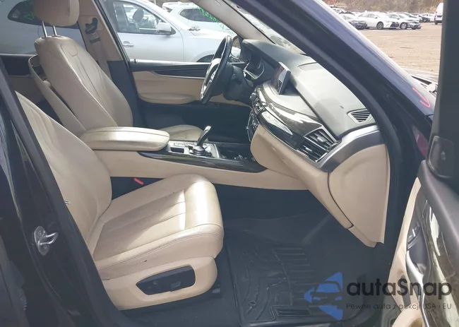 5UXKR0C56G0P23043: 43525300