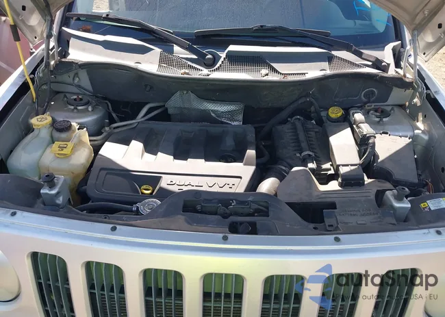 1J4FT28B99D183224: 43526402