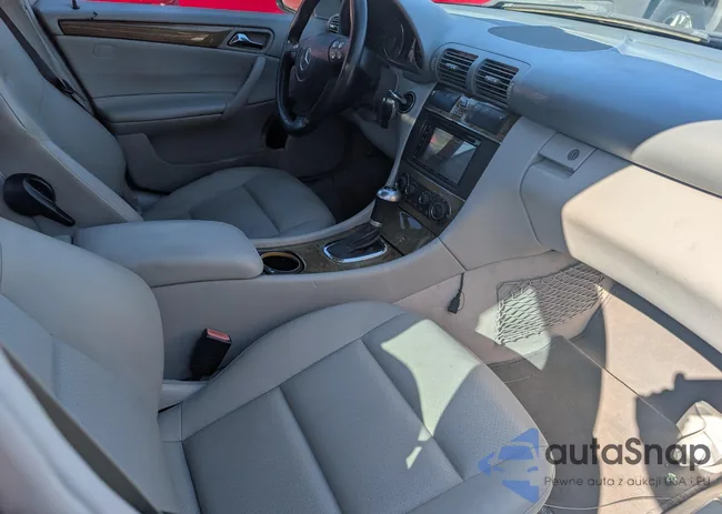 WDBRF52H67A936519: 43526471