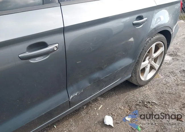 WAUACGFF8F1011859: 43526775