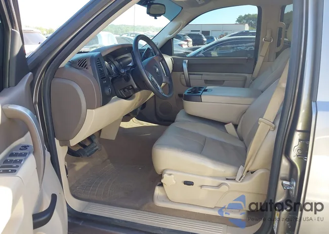 1GCPKSE71CF238533: 43526817