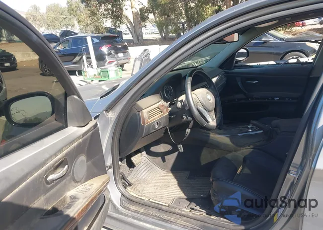 WBAPM5C5XBE576186: 43526938