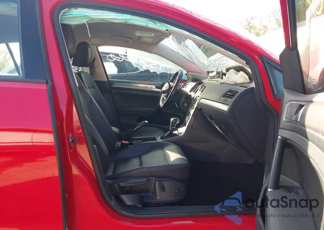 3VW217AUXFM070446: 43526060