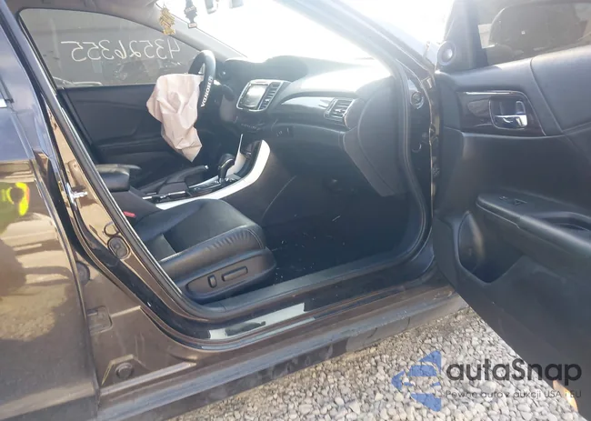 1HGCR3F99GA013670: 43526355