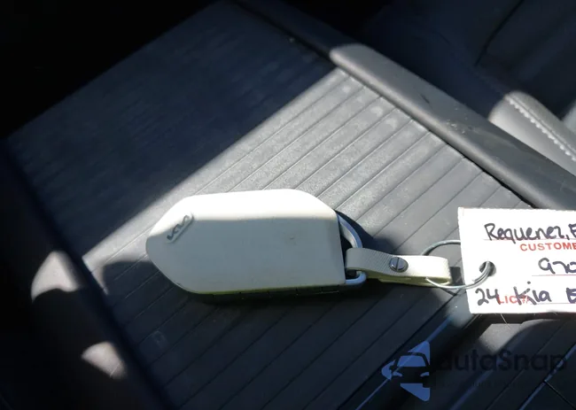 KNDADFS54R6035798: 43527441