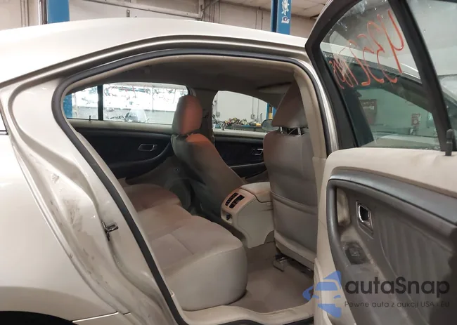 1FAHP2EW5BG108511: 43527805