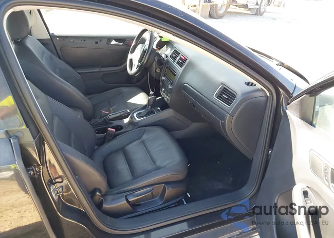 3VWDX7AJ4BM309187: 43527811