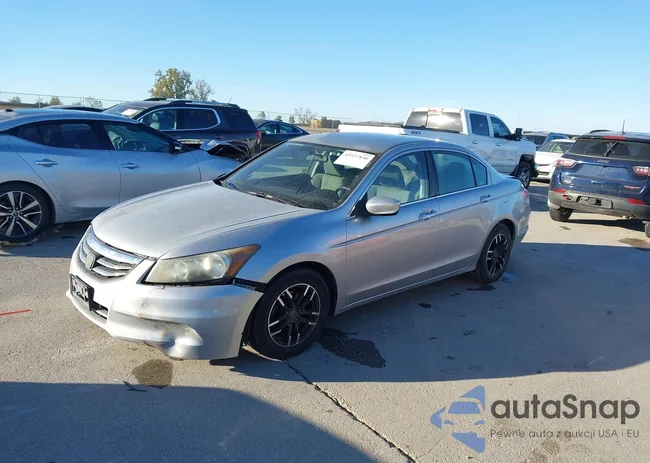 1HGCP2F40BA004899: 43527830