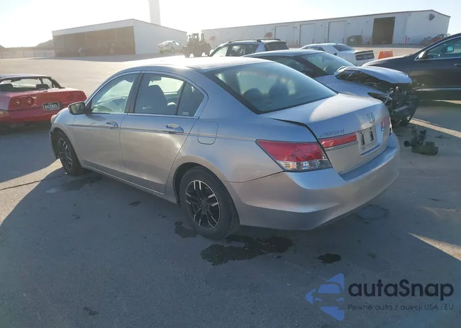 1HGCP2F40BA004899: 43527830