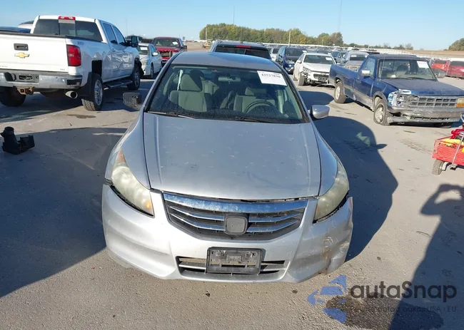 1HGCP2F40BA004899: 43527830