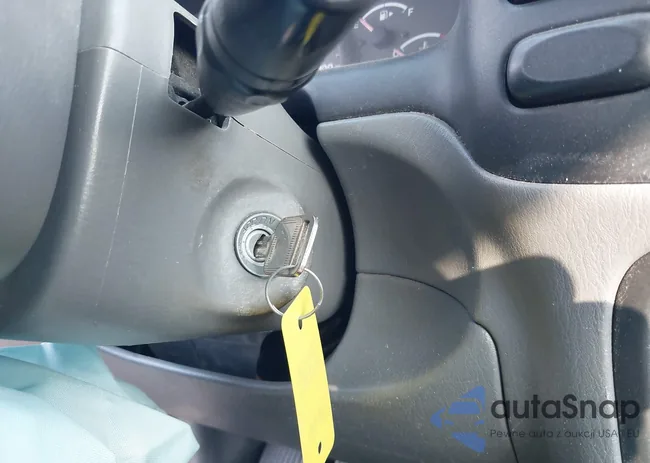 JS3TY92V824109872: 43527984