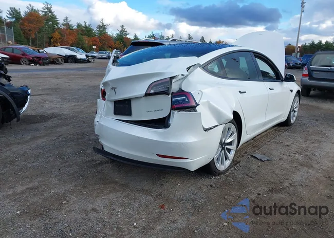 5YJ3E1EB1MF850001: 43527268