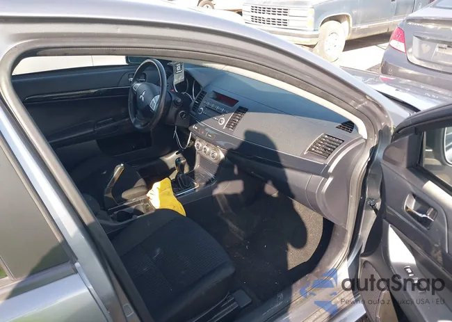 JA32U8FW7CU010656: 43527348