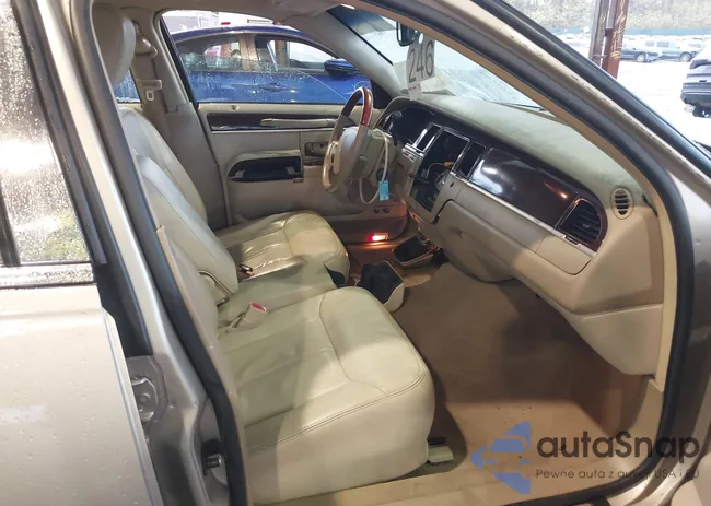 2LNBL8CV2BX752529: 43528449