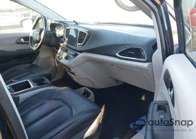 2C4RC1EG4HR771038: 43528878