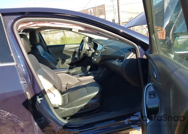 1G1ZD5ST1JF102365: 43528210