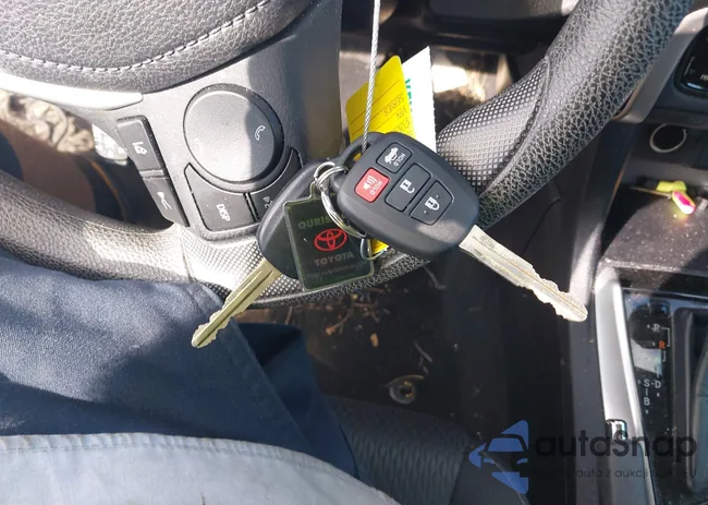 2T1BURHE5JC014565: 43529513