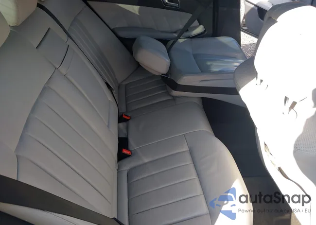 WDDHF9AB4AA180137: 43529806