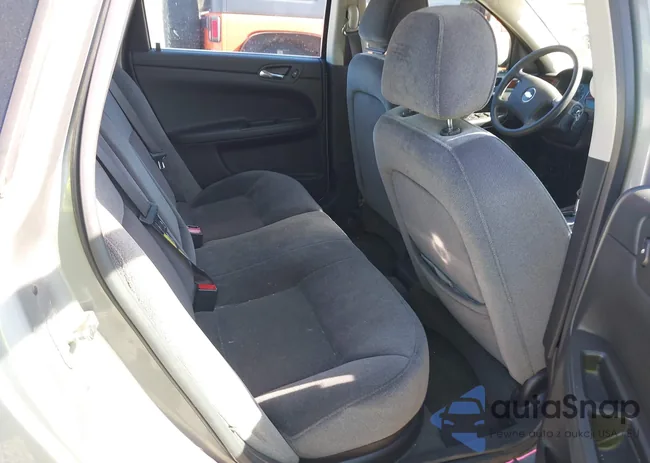 2G1WT58N981323230: 43529900