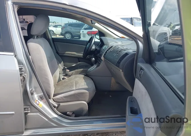 3N1AB61E18L642711: 43529360