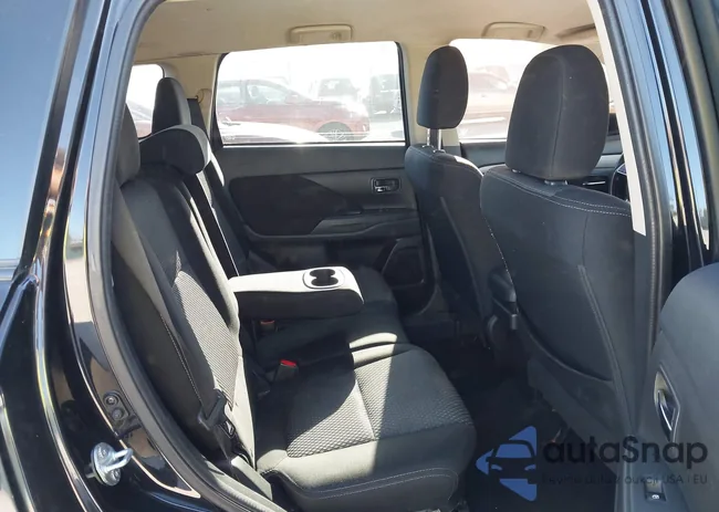 JA4AD3A38JZ055323: 43529395