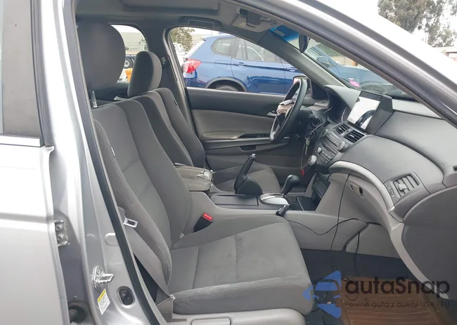 1HGCP36748A009712: 43530438