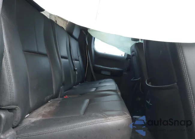 1GTSKWE38AZ116472: 43530993